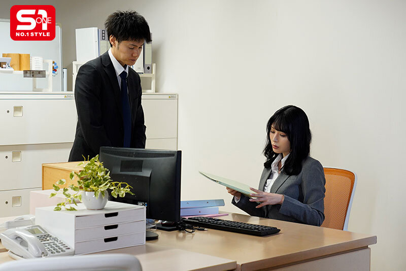 金松季歩(金松季步)作品SONE-792发布!废物属下优点只有巨根和爱老婆!美女上司出差时直接夹来配-图片2